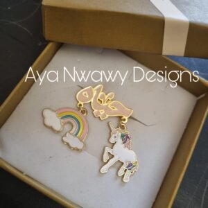 بروش الاسم  نازل منه  ولعبتين