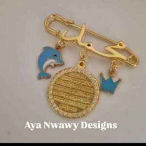 دبوس اسم دهبي نازل منه آيه فصوص و لعبتين